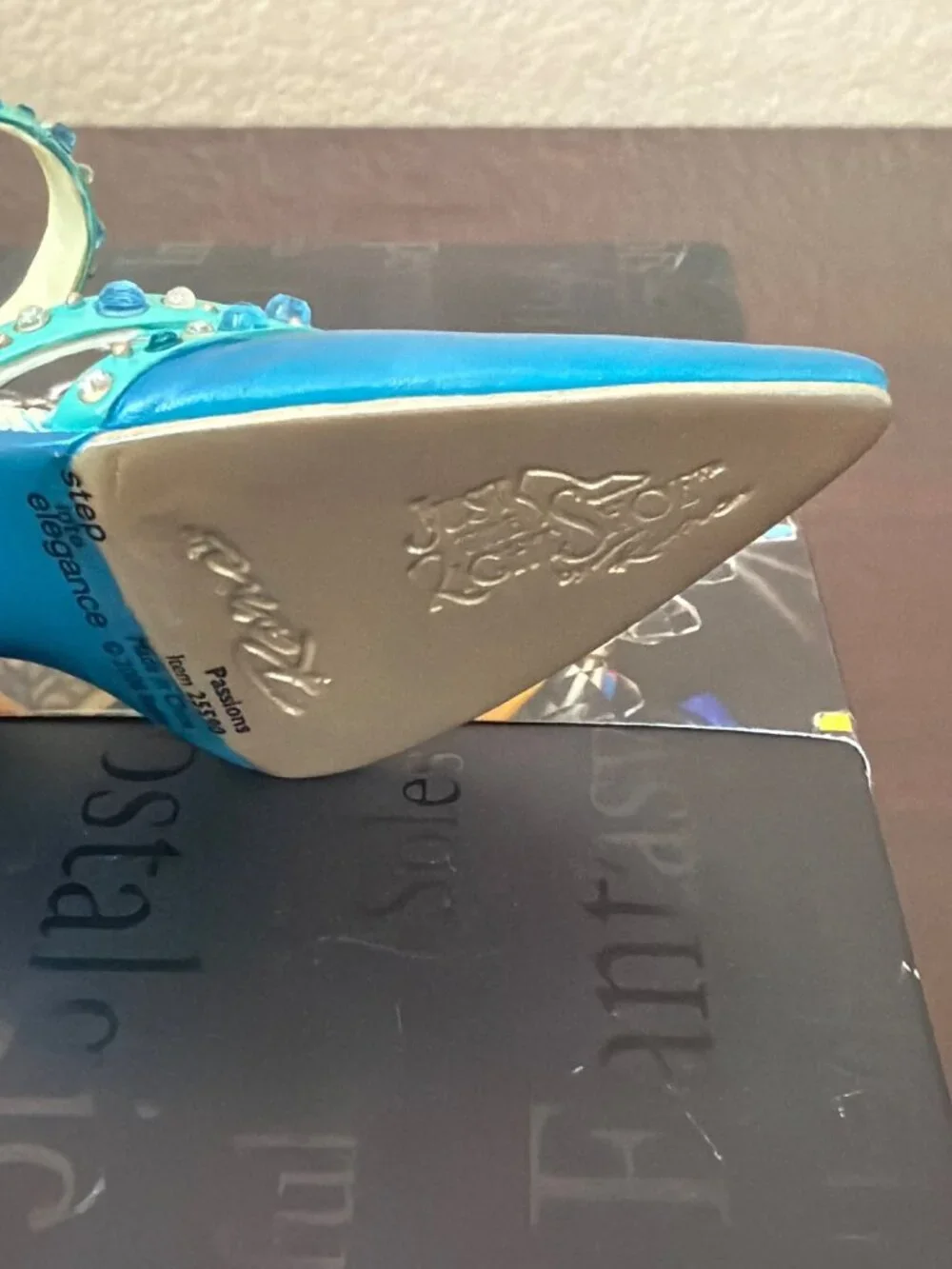 2006 Just the Right Shoe by Raine 